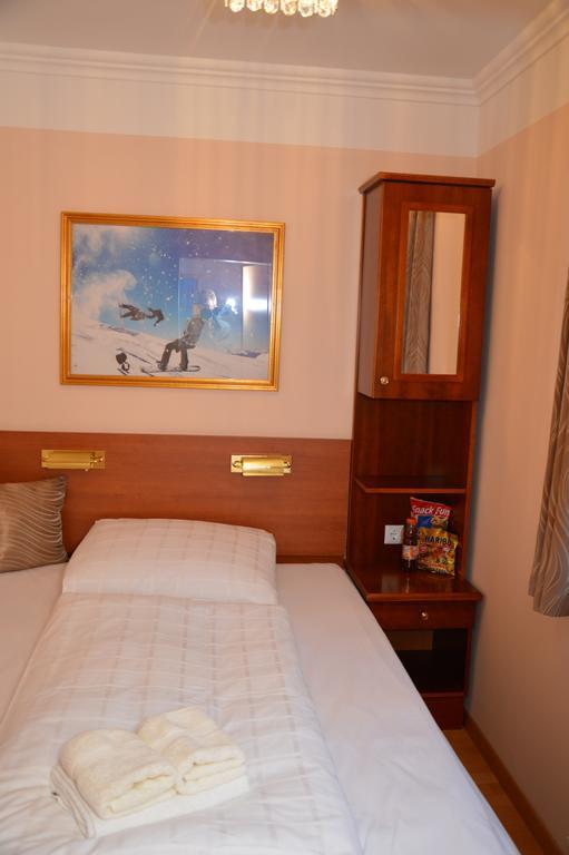 Private Room Pyrkerstrasse Бад Хофгащайн Стая снимка